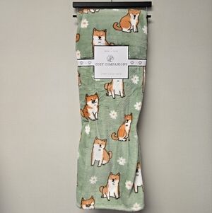 Cozy Companions Shibas and Daisies Comfy Plush Throw Blanket Green